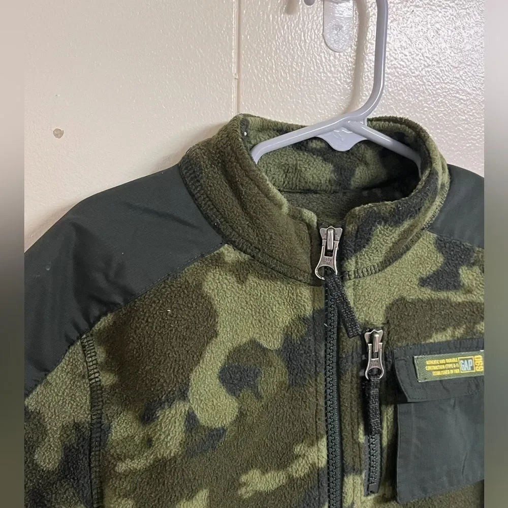 GAP Camo micro fleece Jacket 24M 24 Months